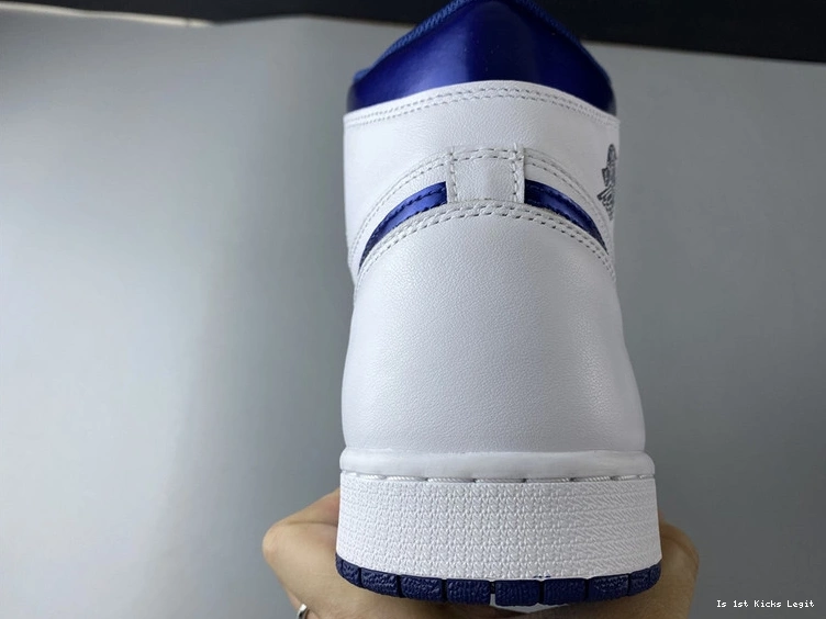 555088-106  Jordan Air “Metallic Navy 1 OG 0405